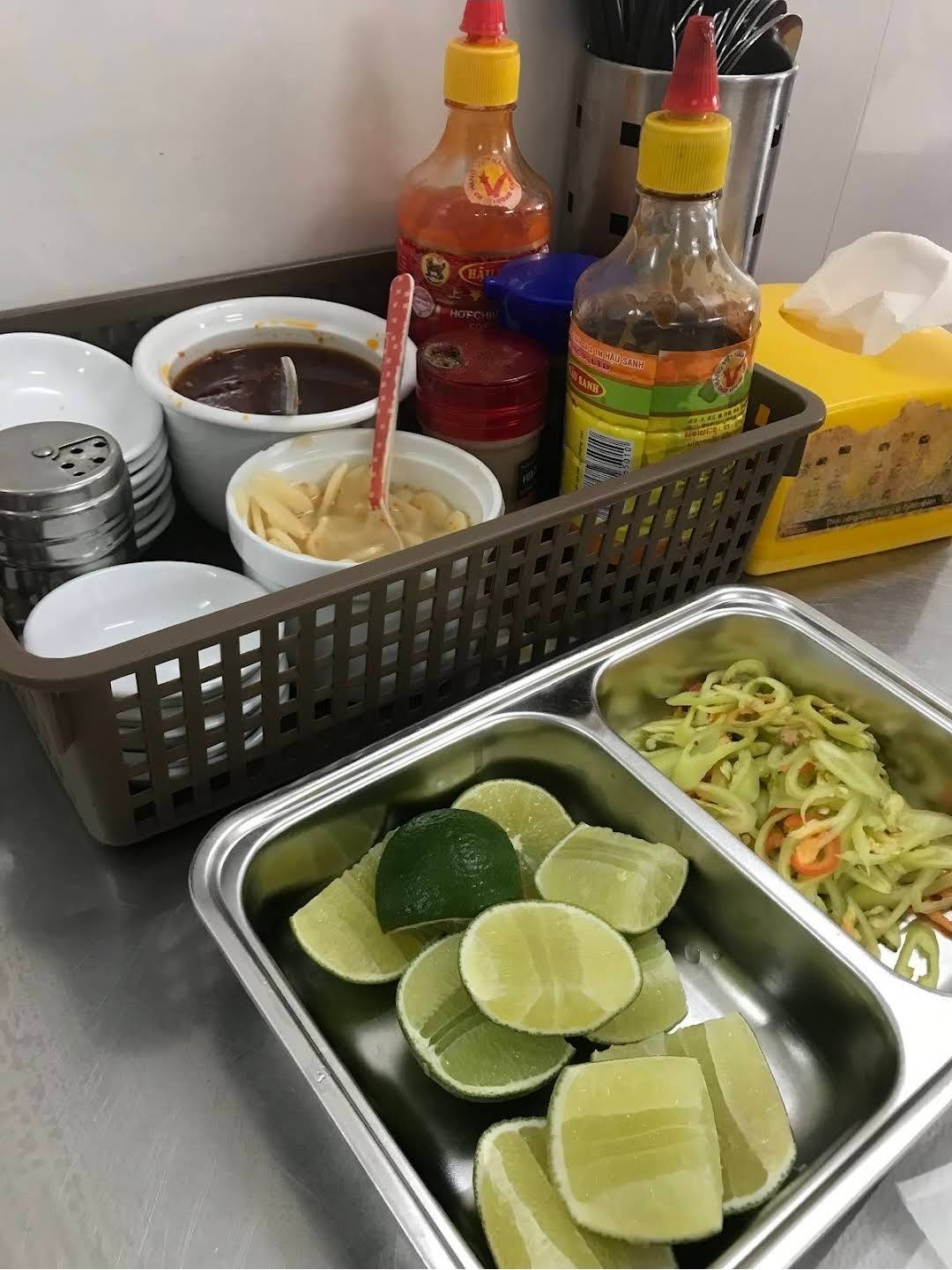 Phở Cầu Dừa のフォーの一杯