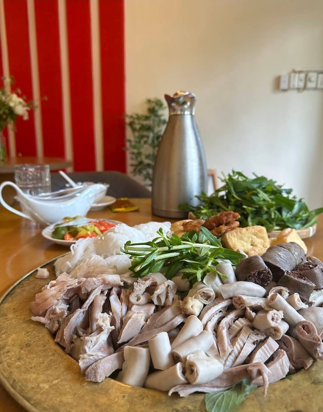 Ăn Tiệm G のモツ料理