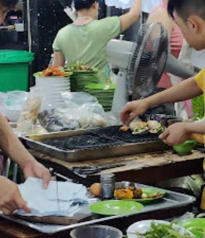 Ốc Loan の新鮮な貝類・海鮮料理