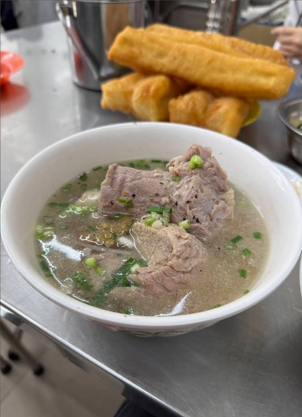 Hủ Tiếu Mì Hoành Thánh 44 の麺料理